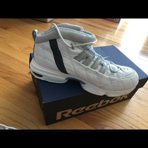 Vintage new with box leather Reebok hi tops